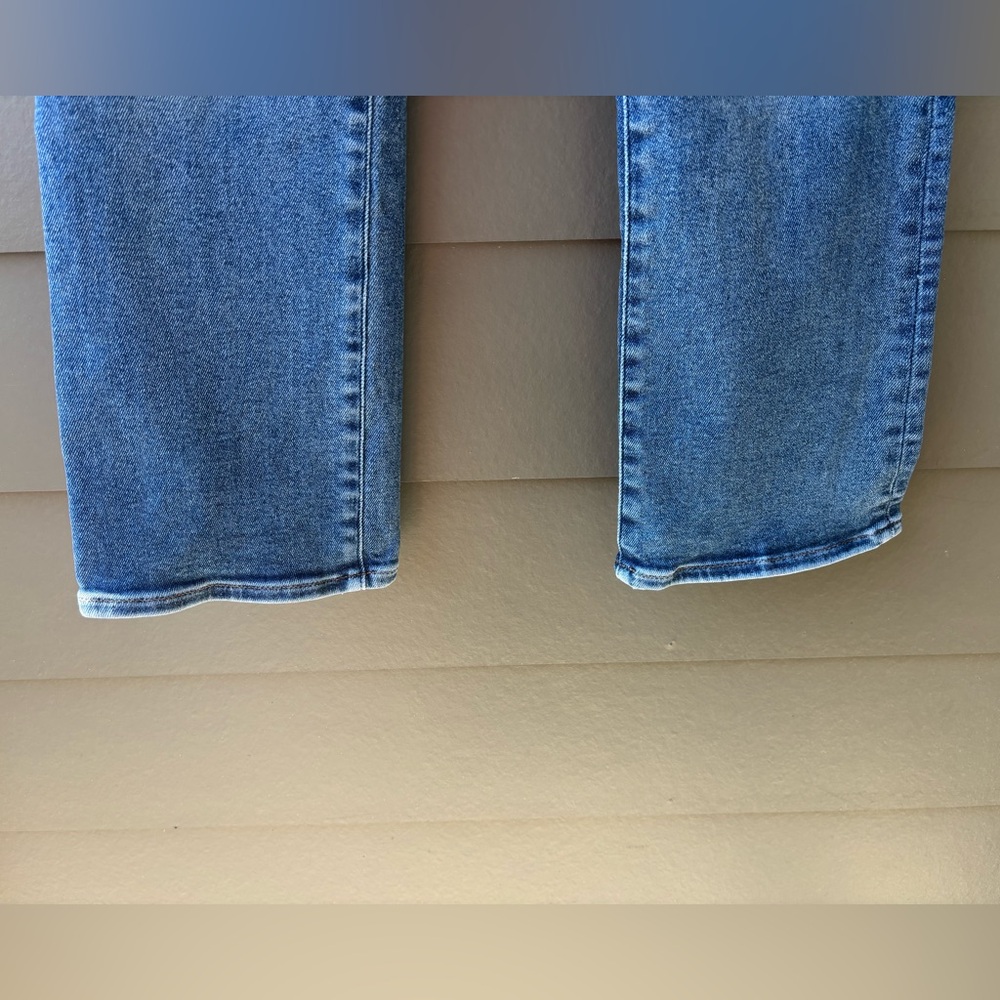 Madewell Cali Demi-Boot Jeans in Bodney Wash | 27 - Picture 6 of 11